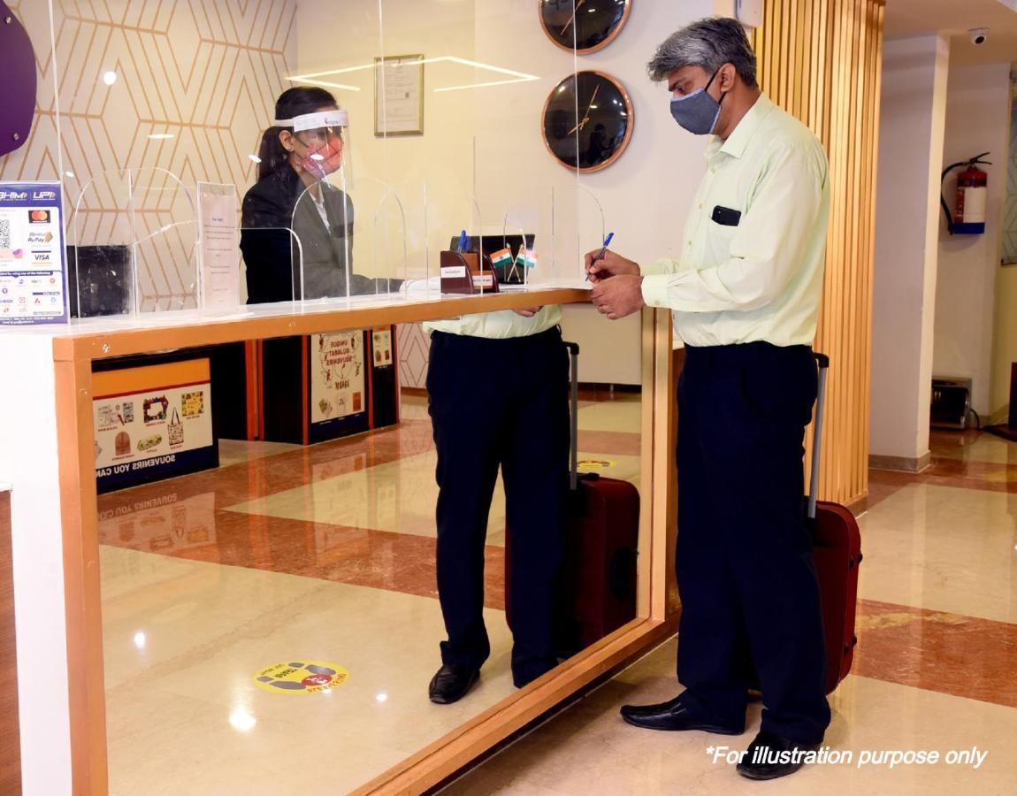 Oyo Hotel Sunshine Palace ชัยปุระ ภายนอก รูปภาพ