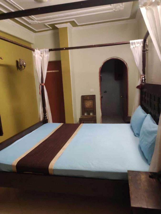 Oyo Hotel Sunshine Palace ชัยปุระ ภายนอก รูปภาพ